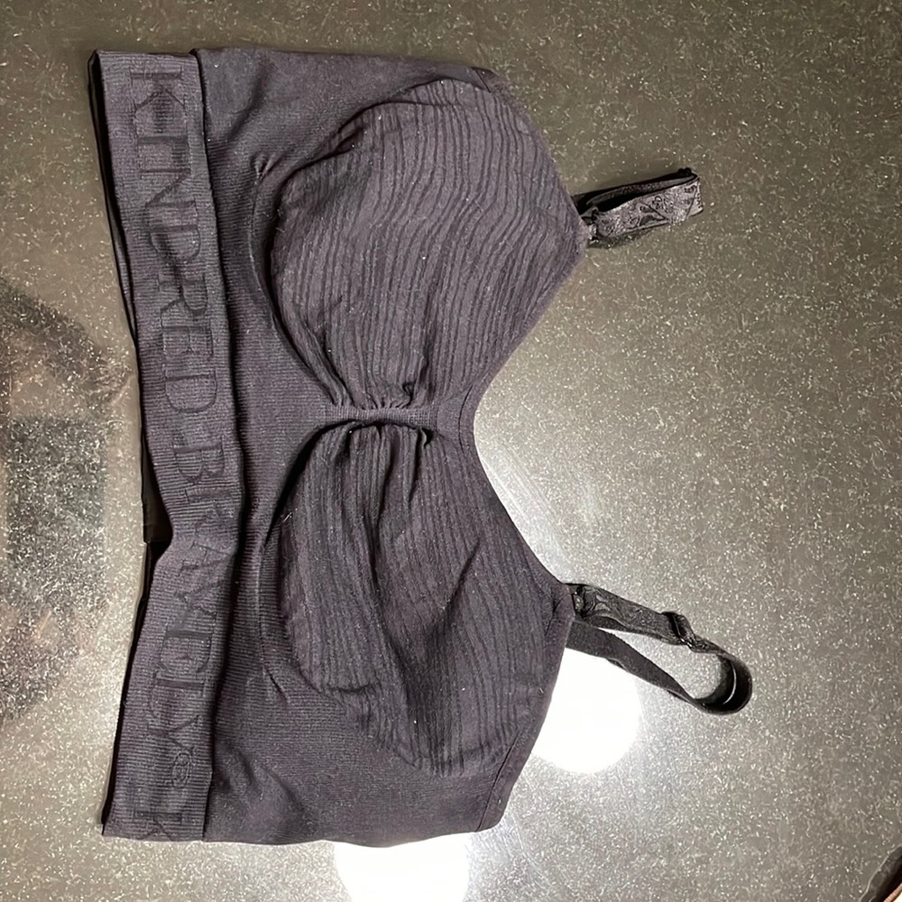 Kindred Braverly pumping/nursing bra